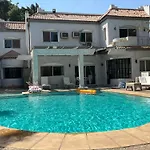 Villa By The Pyramids