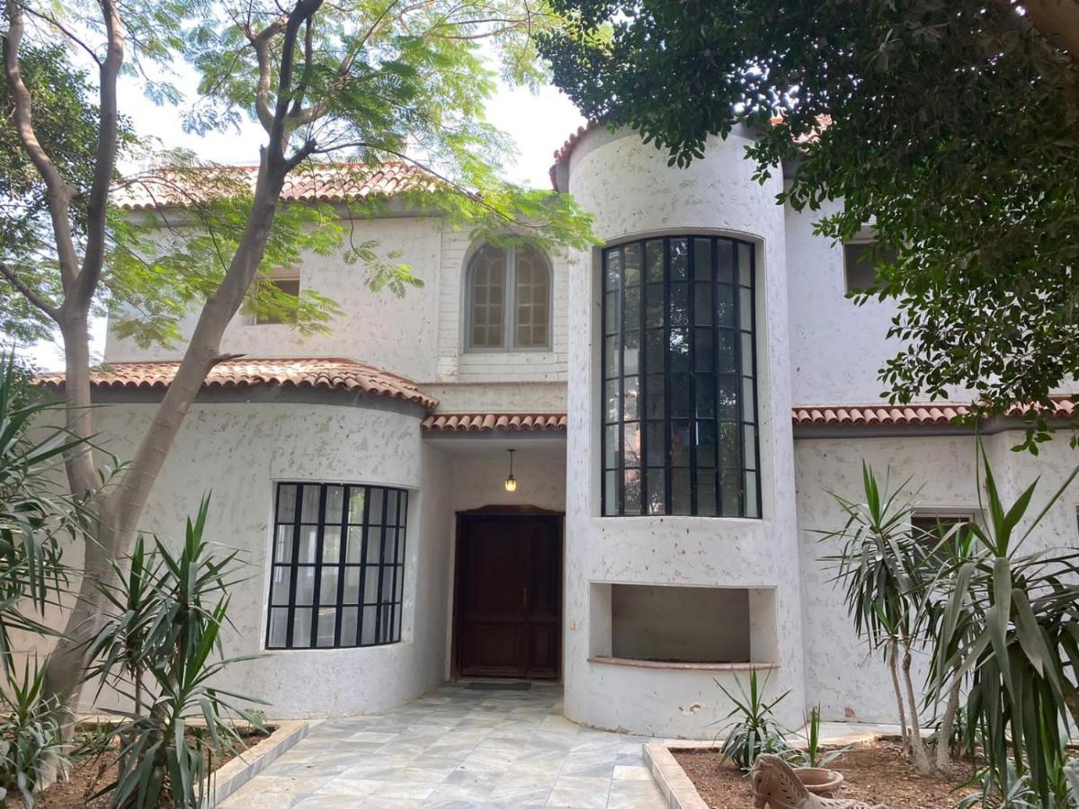Villa By The Pyramids Le Caire